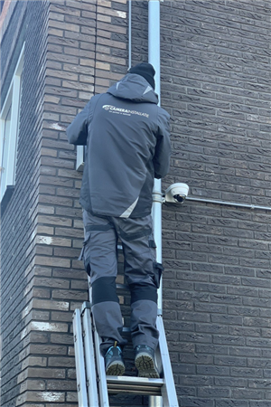 Dezelfde persoon op 250 pixels per meter: een onbekende is herkenbaar vast te leggen