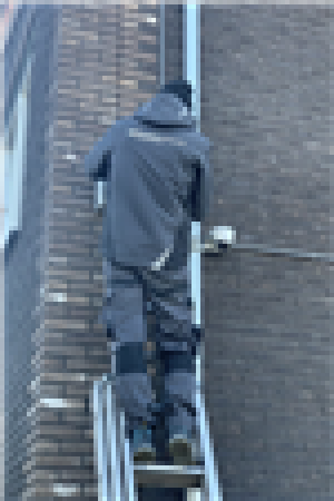 Dezelfde persoon op 62,5 pixels per meter: je volgt kleding en gedrag