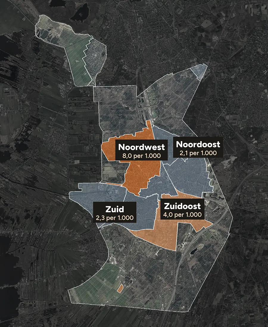 Luchtfoto van Hilversum met de wijken ingekleurd